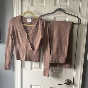 Pink Rose V-Neck Sweater Set in Brown